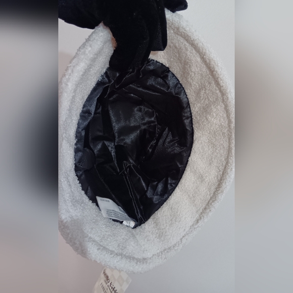 HELLO KITTY BUCKET HAT (NWT) - Picture 6 of 6